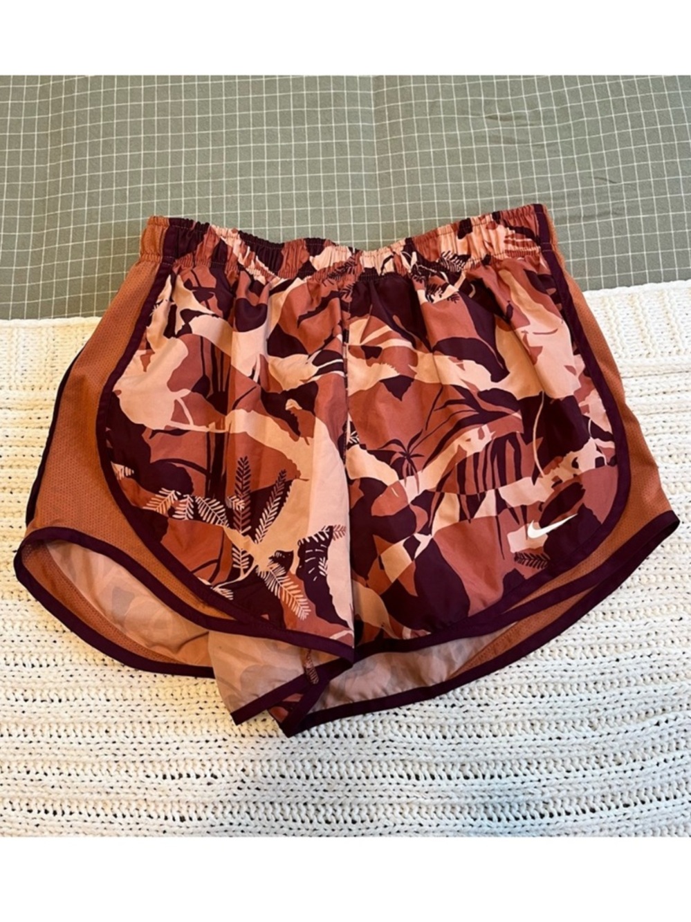 Nike Dri-FIT Printed Running Shorts Rust & Burgundy Pattern Size M